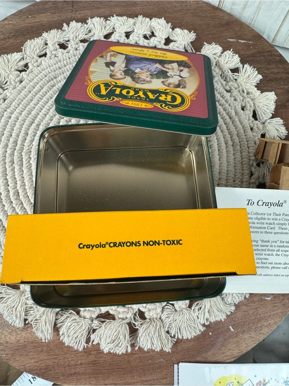 Crayola Vintage Keepsake Tin - Green & Burgundy includes 64 crayons.